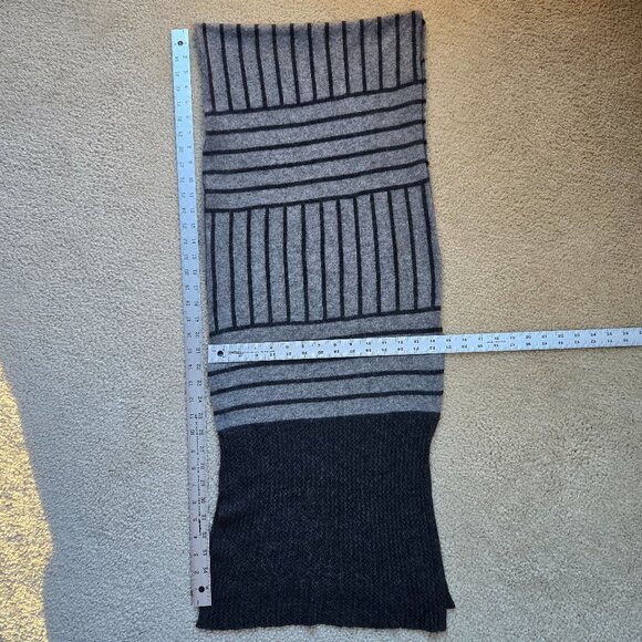 Qi Other - Qi Cashmere Scarf Grey Black